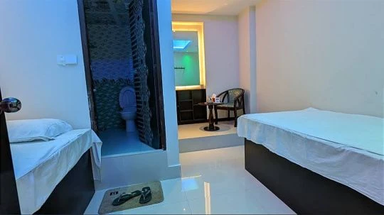Aromatherapy massage setting at Lucifer Spa